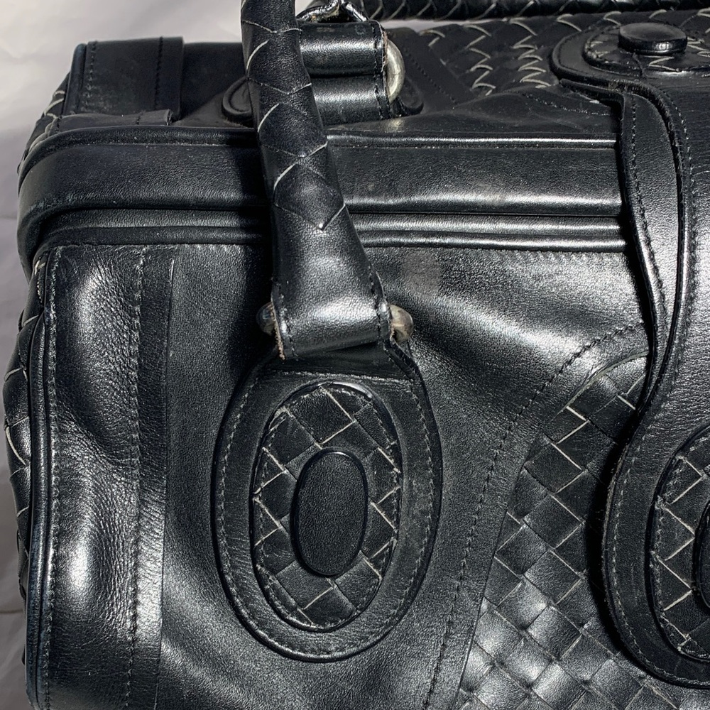 Bottega Veneta Woven Leather Satchel - Classic Black Doctor Bag - Picture 6 of 16